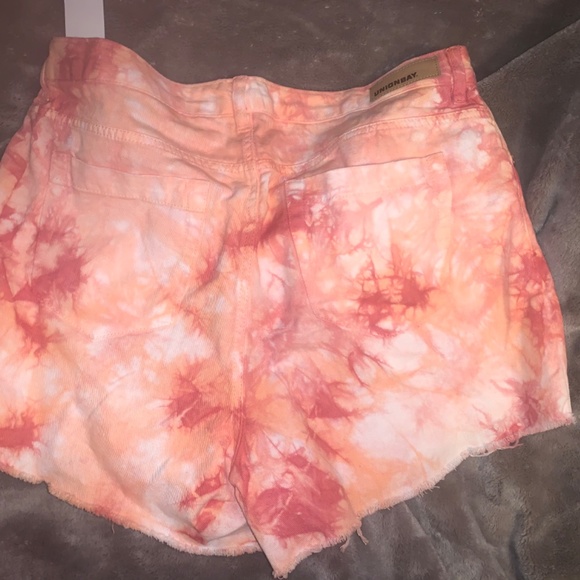 Tie dye Jean shorts NWT - Picture 2 of 4